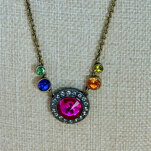 Kurt Geiger London Octavia Vintage Crystal with Frame Pendant Necklace - Picture 6 of 11